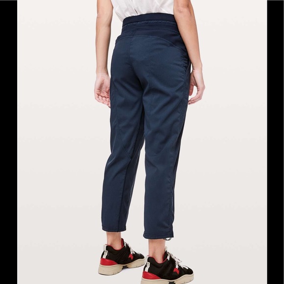 Lululemon Dance Studio crop 25” - Picture 2 of 9